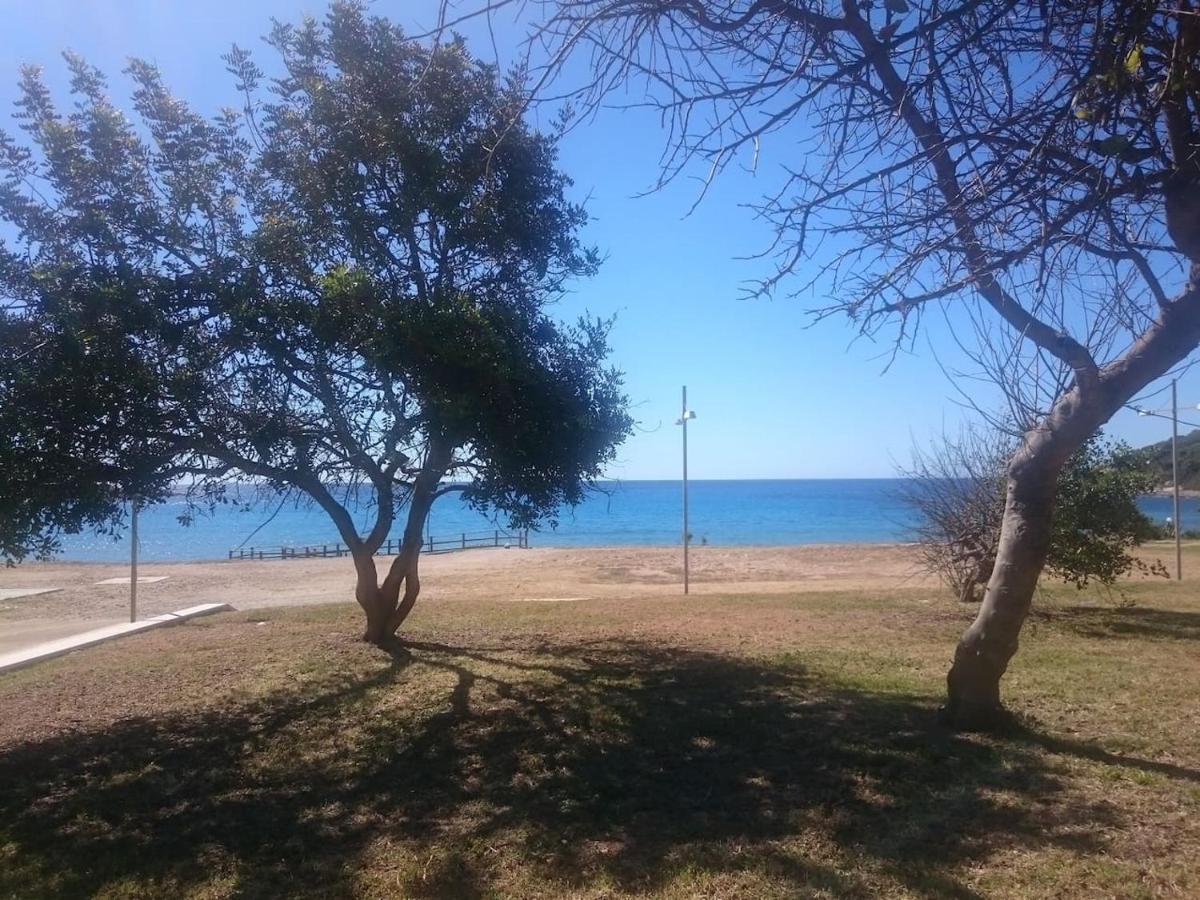 Un Po Di Relax A Pochi Passi Dal Mare! Appartement Àrbatax Buitenkant foto